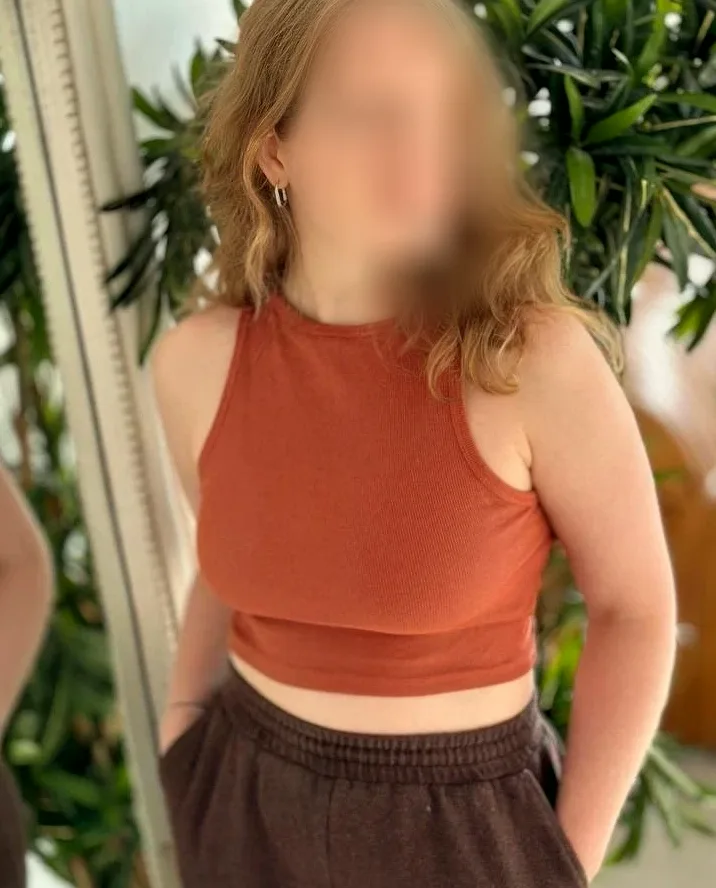 Ana, 27 años